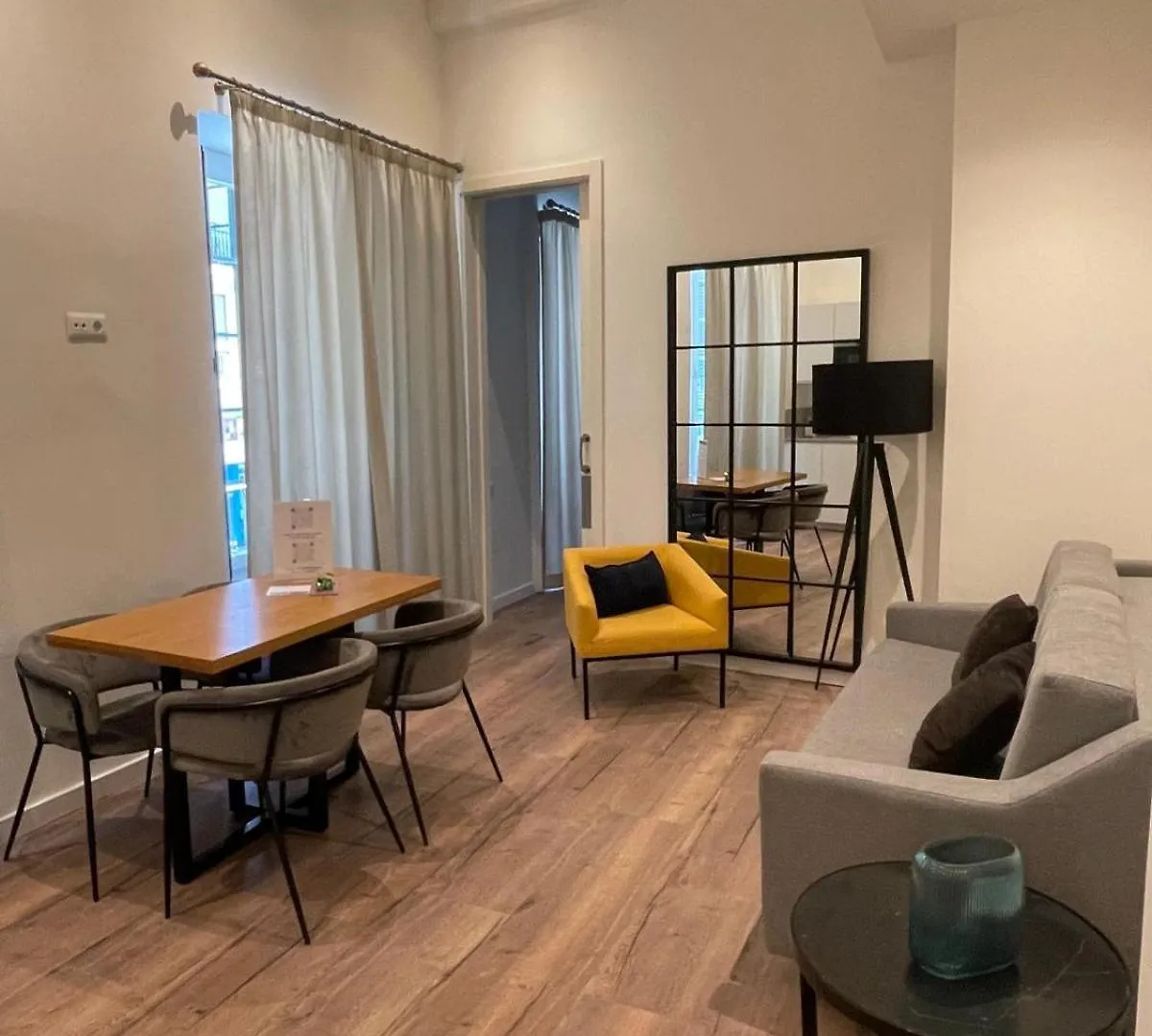 Home Art Apartments Malaga 0*,